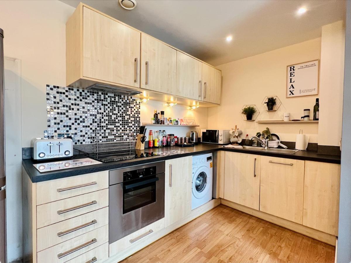 Centre Hub Apartment Birmingham Bagian luar foto