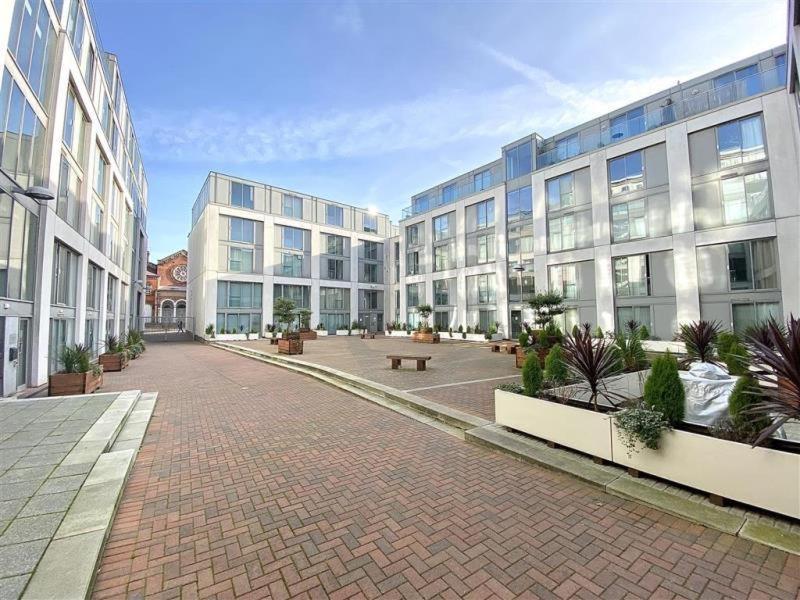 Centre Hub Apartment Birmingham Bagian luar foto